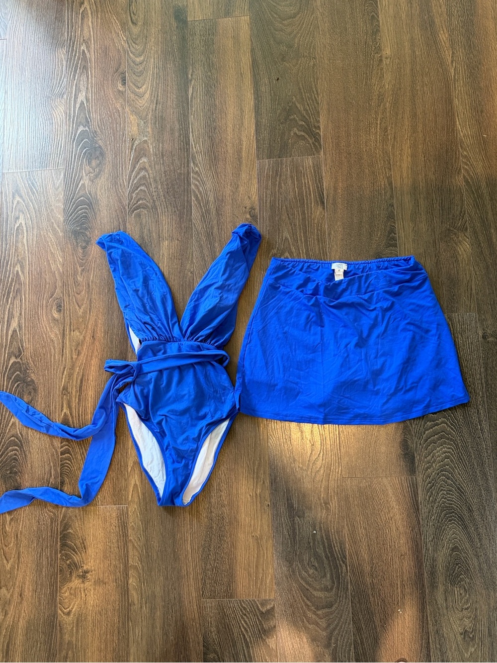 Title: Mare Blu Royal Blue Halter One Piece Swimsuit Pareo Set Size M